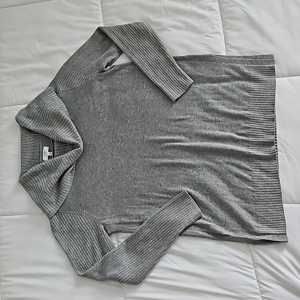 Crown & Ivy Women's Gray Cowl Neck Sweater Size M